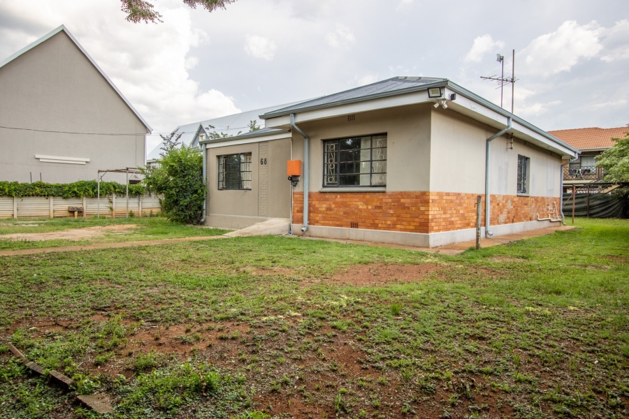 To Let 14 Bedroom Property for Rent in Die Bult North West